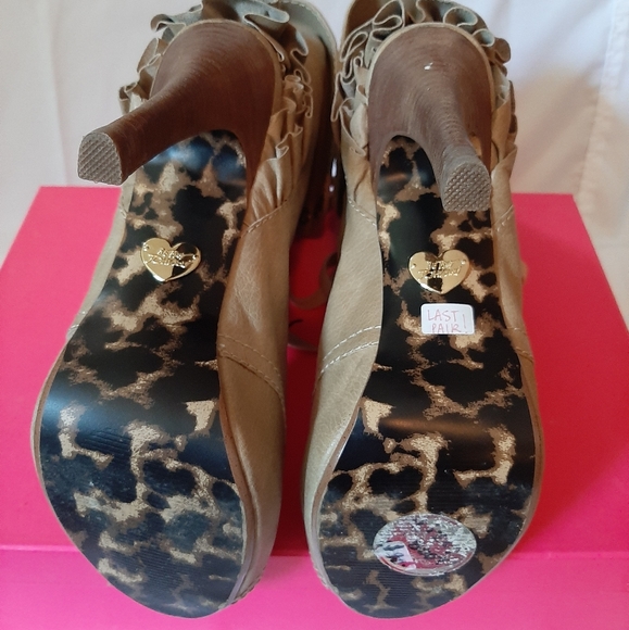 Betsey Johnson Lace up heel, peep toe Booties, 10 - Picture 4 of 4